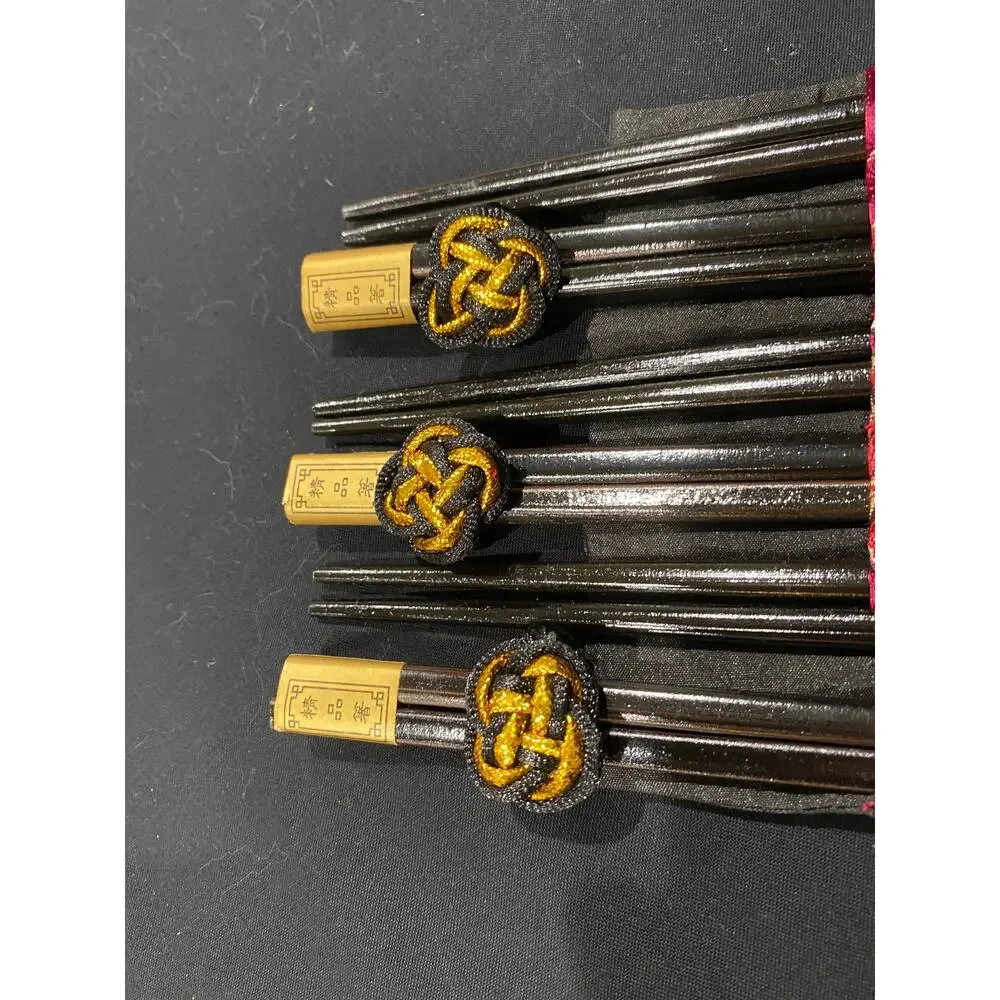 Set of 6 Vintage Japanese Black Lacquer Chopsticks with Fabric Rolling Case NOS
